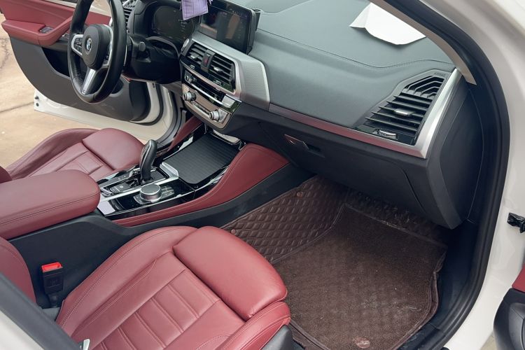 Used BMW X4 2021 xDrive 25i M Sport Package Interior 1