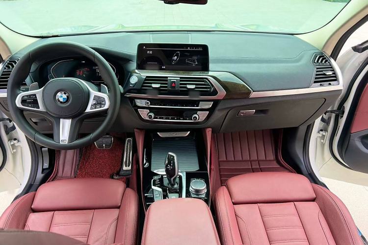 Used BMW X4 2021 xDrive 25i M Sport Package Interior 1