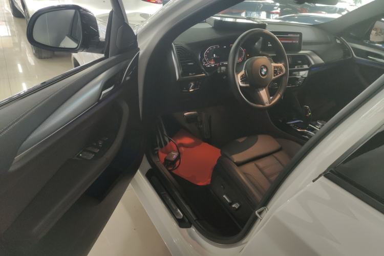 Used BMW X4 2021 Restyled xDrive 25i M Sport Night Edition Package Interior 3
