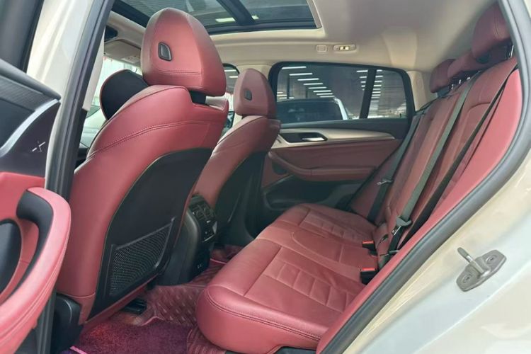Used BMW X4 2021 Restyled xDrive 25i M Sport Package Interior 7