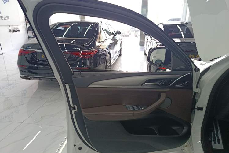 Used BMW X4 2021 xDrive 25i M Sport Night Edition package Left Front Door Interior