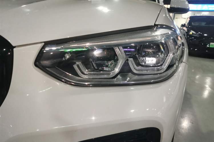 Used BMW X4 2021 Restyled xDrive 25i M Sport Night Edition Package Left Front Headlight