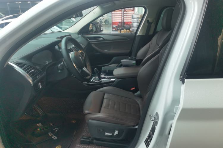 Used BMW X4 2021 xDrive 25i M Sport Package Left Front Seat