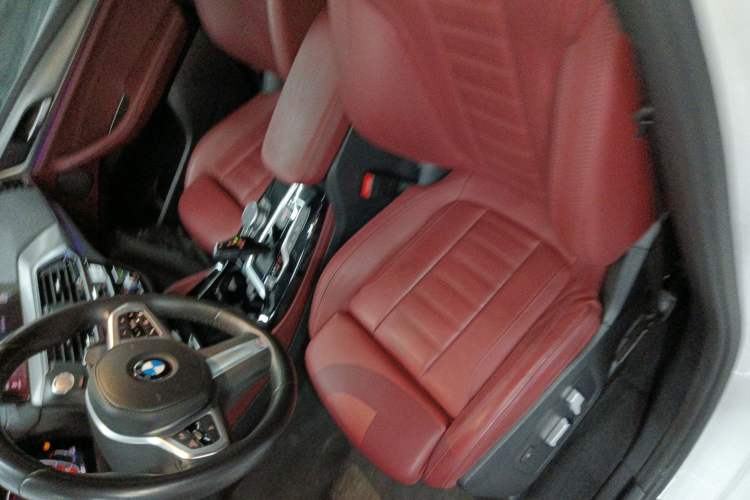Used BMW X4 2021 Restyled xDrive 25i M Sport Night Edition Package Left Front Seat