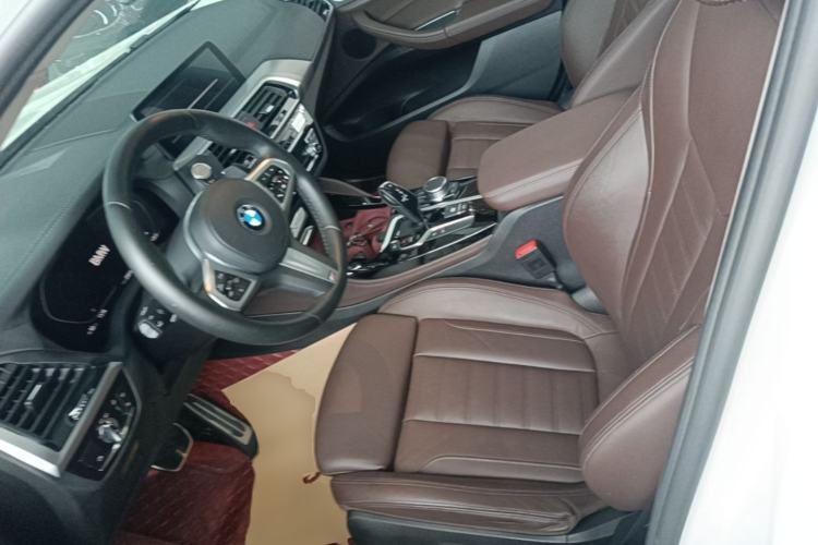 Used BMW X4 2021 Restyled xDrive 25i M Sport Package Left Front Seat