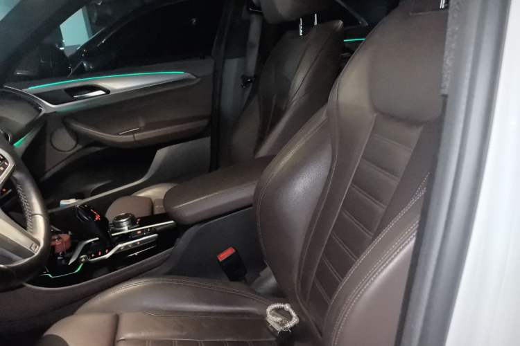 Used BMW X4 2021 Restyled xDrive 25i M Sport Night Edition Package Left Front Seat