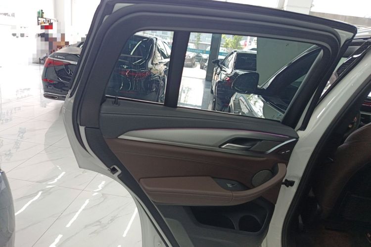 Used BMW X4 2021 xDrive 25i M Sport Night Edition package Left Rear Door Interior
