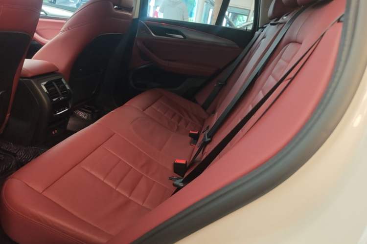 Used BMW X4 2021 xDrive 25i M Sport Package Left Rear Seat