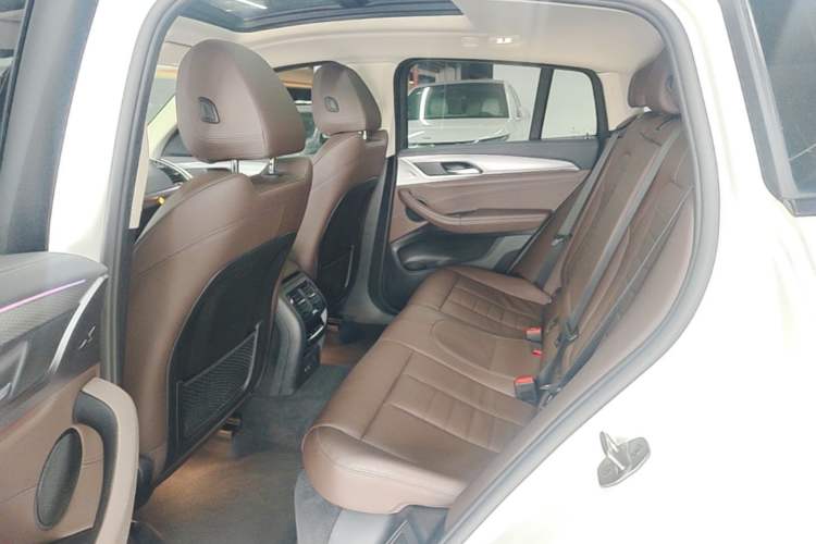 Used BMW X4 2021 xDrive 25i M Sport Package Left Rear Seat