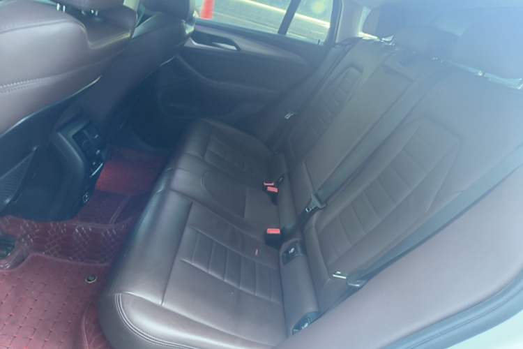 Used BMW X4 2021 xDrive 25i M Sport Package Left Rear Seat