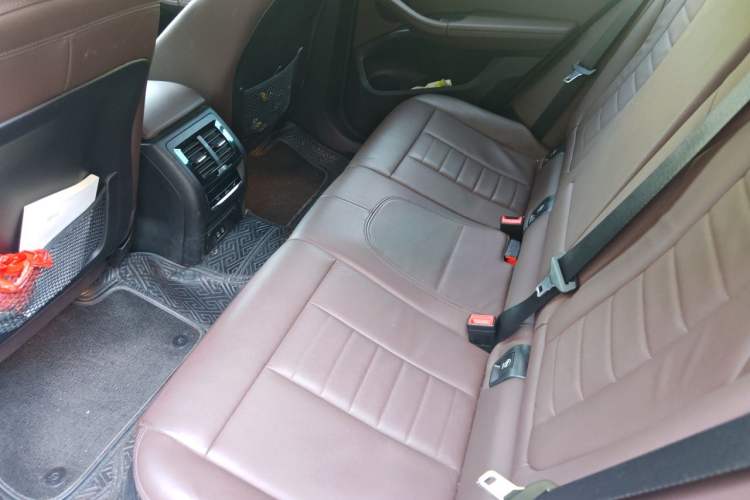 Used BMW X4 2021 xDrive 25i M Sport Package Left Rear Seat