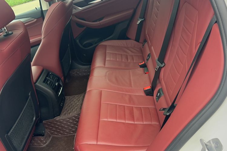 Used BMW X4 2021 xDrive 25i M Sport Package Left Rear Seat