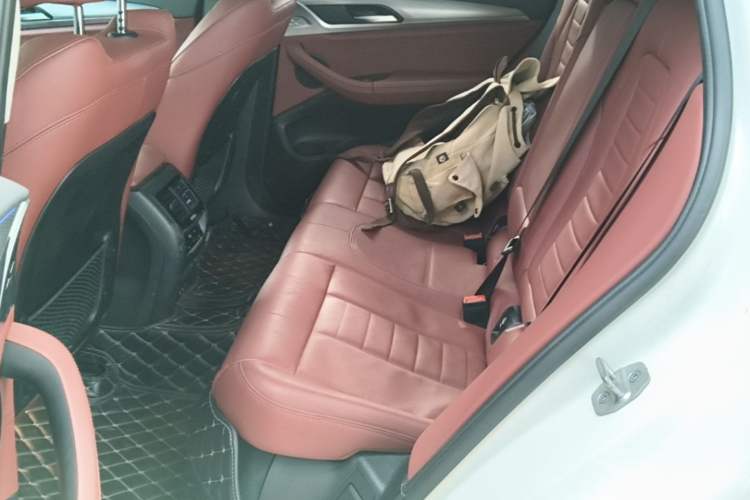 Used BMW X4 2021 xDrive 25i M Sport Package Left Rear Seat