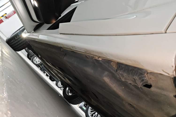 Used BMW X4 2021 Restyled xDrive 25i M Sport Package Left Side Sill