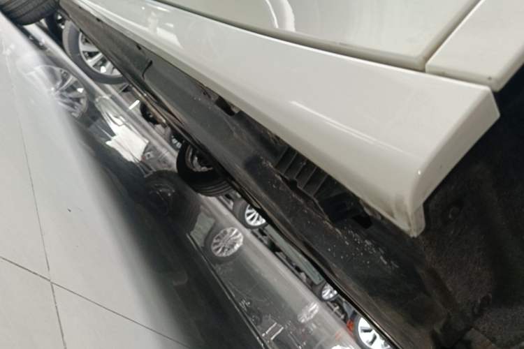 Used BMW X4 2021 Restyled xDrive 25i M Sport Package Left Side Sill