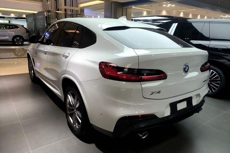 Used BMW X4 2021 xDrive 25i M Sport Package Rear Left 45 Deg