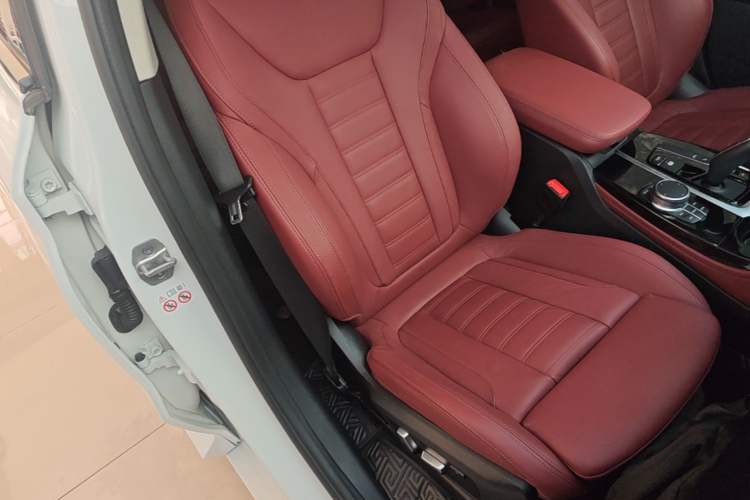 Used BMW X4 2021 xDrive 25i M Sport Package Right Front Seat