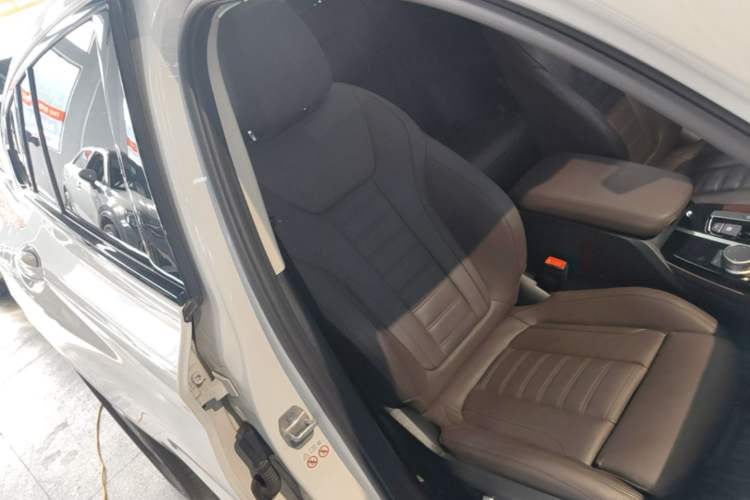 Used BMW X4 2021 xDrive 25i M Sport Package Right Front Seat