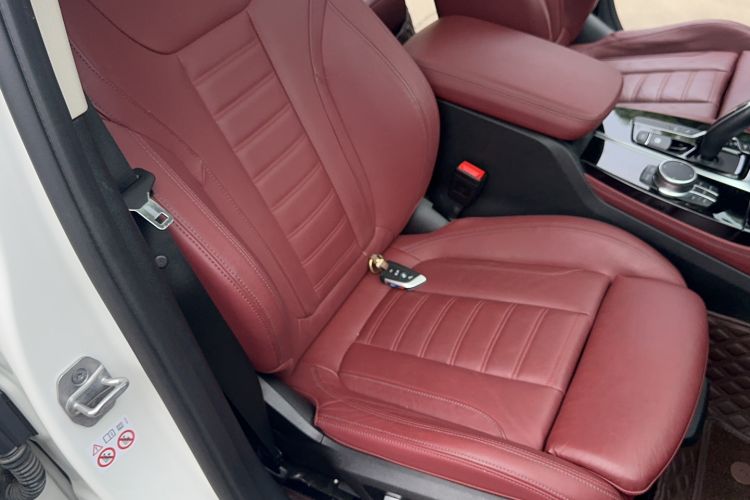Used BMW X4 2021 xDrive 25i M Sport Package Right Front Seat
