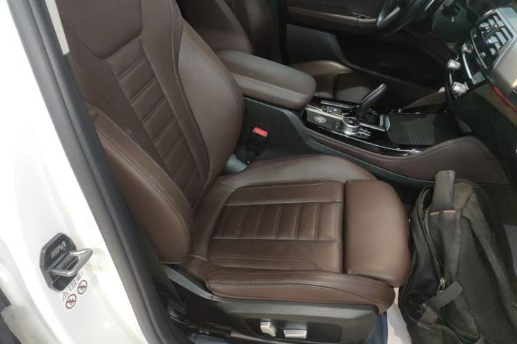 Used BMW X4 2021 Restyled xDrive 25i M Sport Package Right Front Seat