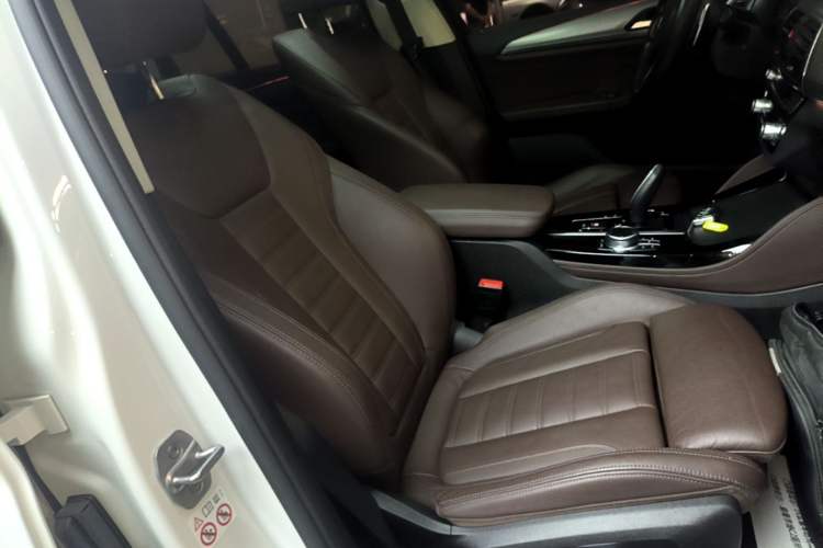 Used BMW X4 2021 xDrive 25i M Sport Package Right Front Seat