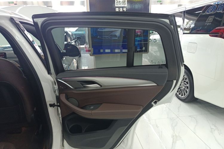 Used BMW X4 2021 xDrive 25i M Sport Night Edition package Right Rear Door Interior