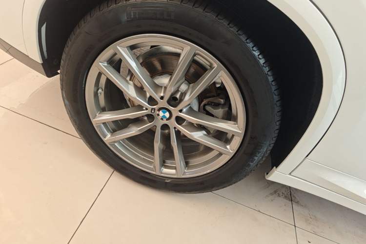 Used BMW X4 2021 xDrive 25i M Sport Package Right Rear Wheel Hub
