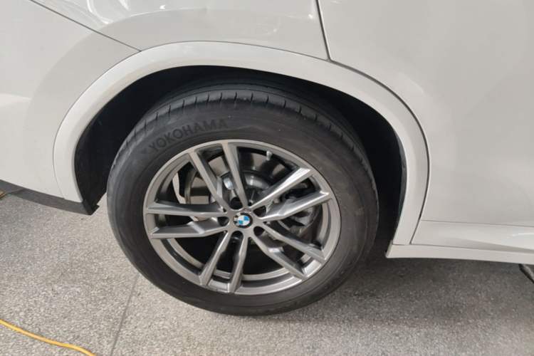 Used BMW X4 2021 xDrive 25i M Sport Package Right Rear Wheel Hub