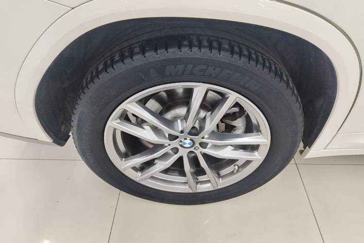 Used BMW X4 2021 xDrive 25i M Sport Package Right Rear Wheel Hub