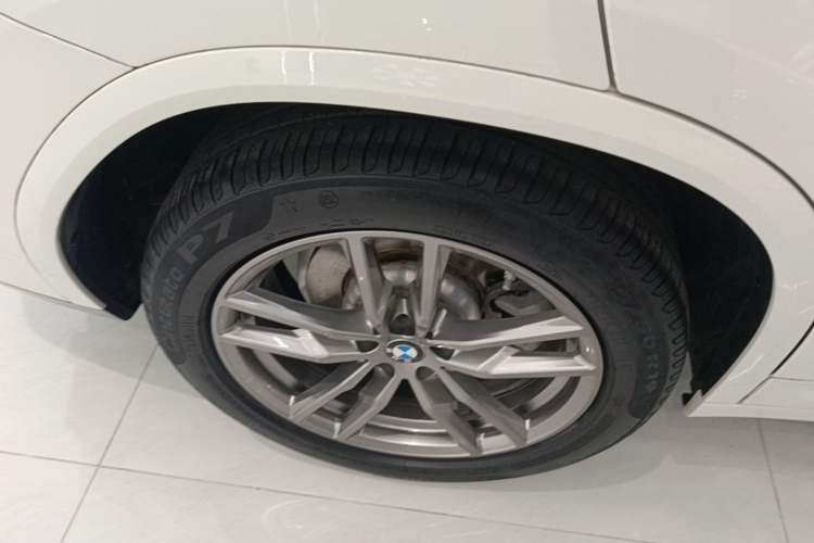 Used BMW X4 2021 Restyled xDrive 25i M Sport Package Right Rear Wheel Hub