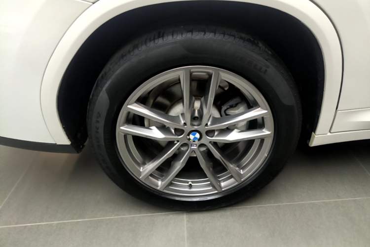 Used BMW X4 2021 xDrive 25i M Sport Package Right Rear Wheel Hub