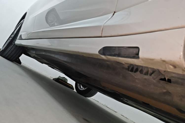 Used BMW X4 2021 Restyled xDrive 25i M Sport Package Right Side Sill