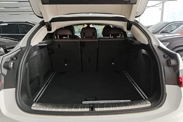Used BMW X4 2021 xDrive 25i M Sport Package Trunk