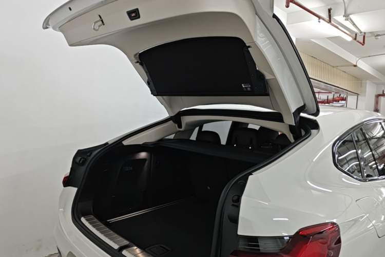 Used BMW X4 2021 Restyled xDrive 25i M Sport Package Trunk