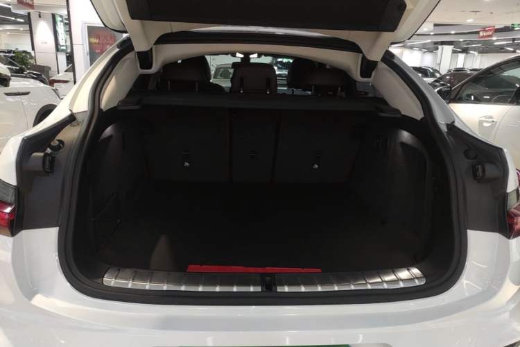 Used BMW X4 2021 Restyled xDrive 25i M Sport Package Trunk