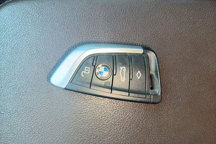 Used BMW X4 2021 xDrive 25i M Sport Package Vehicle Key