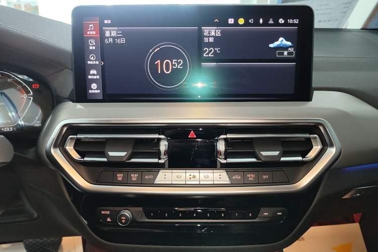 Used BMW X4 2022 xDrive 25i M Sport Package Audio And AC Panel
