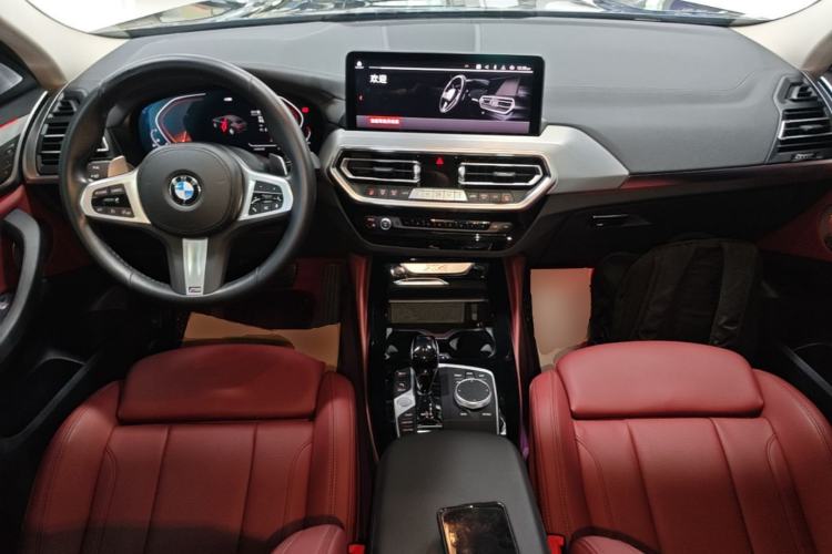 Used BMW X4 2022 xDrive 25i M Sport Package Center Console