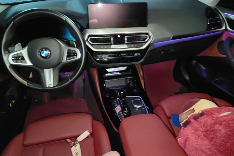 Used BMW X4 2022 xDrive 25i M Sport Package Center Console