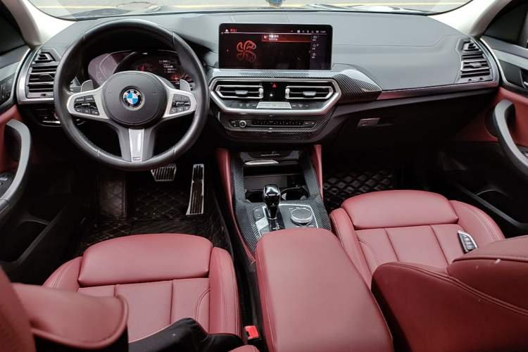 Used BMW X4 2022 xDrive 25i M Sport Package Center Console