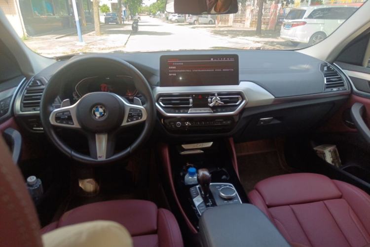 Used BMW X4 2022 xDrive 30i M Sport Package Center Console