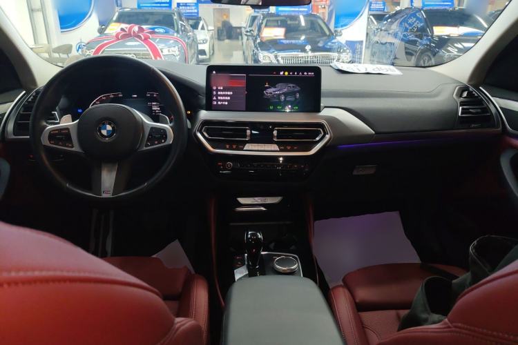 Used BMW X4 2022 xDrive 25i M Sport Package Center Console