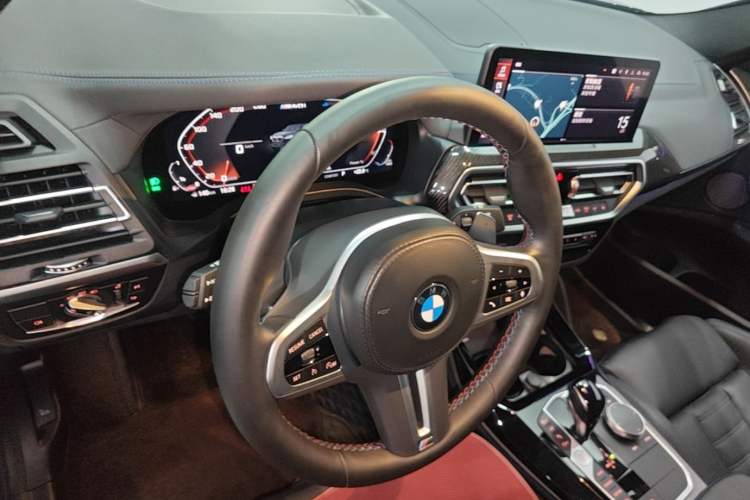 Used BMW X4 2022 M40i Center Console
