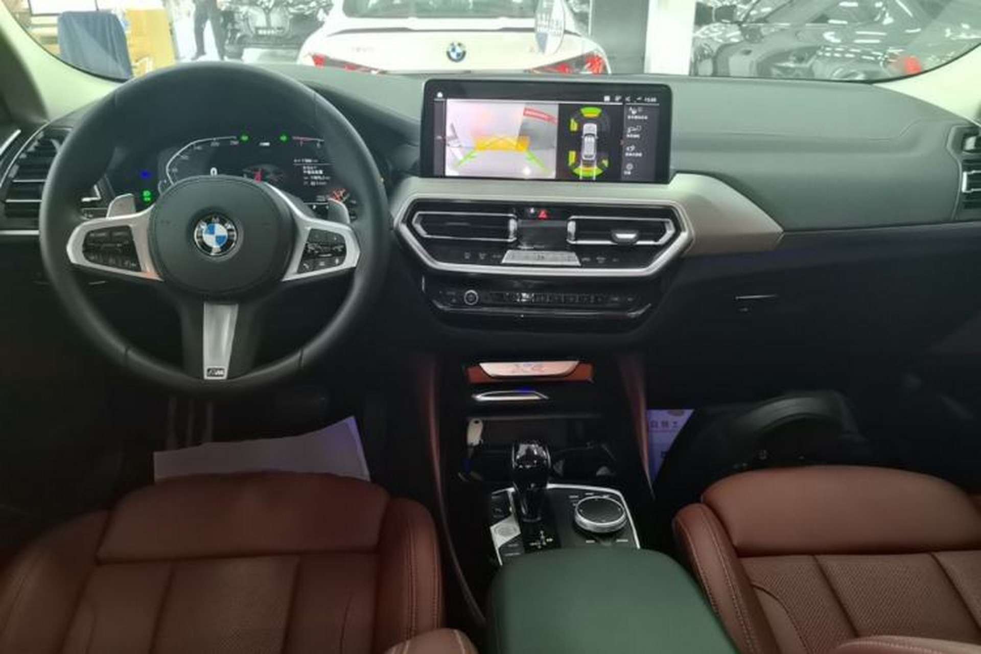 Used BMW X4 2022 xDrive 25i M Sport Package Center Console