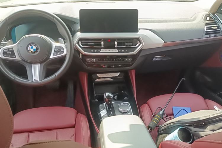 Used BMW X4 2022 xDrive 25i M Sport Package Center Console