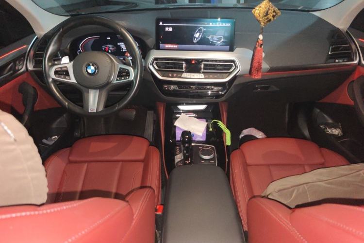 Used BMW X4 2022 xDrive 30i M Sport Package Center Console