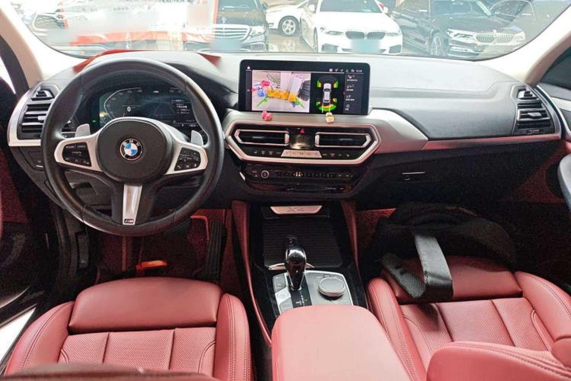 Used BMW X4 2022 xDrive 25i M Sport Package Center Console