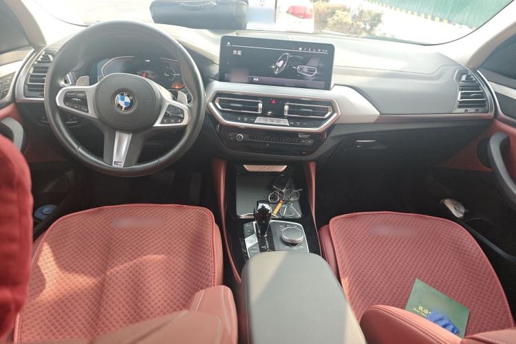 Used BMW X4 2022 xDrive 25i M Sport Package Center Console