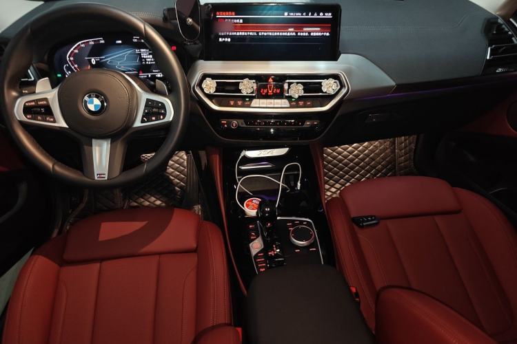 Used BMW X4 2022 xDrive 25i M Sport Package Center Console