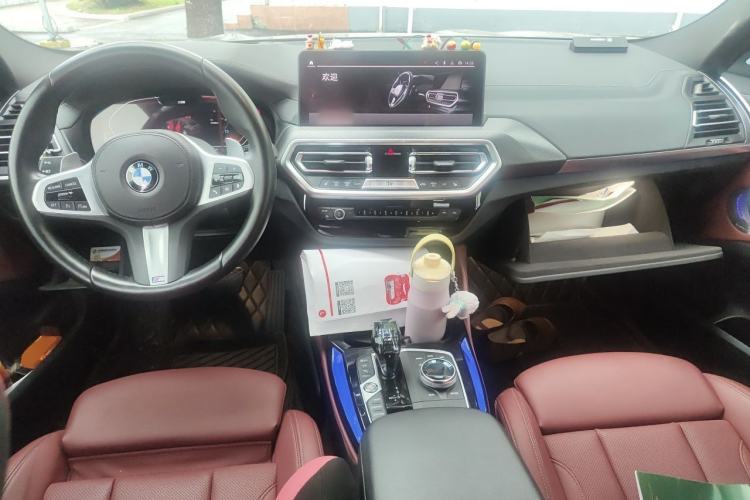 Used BMW X4 2022 Restyled xDrive 30i M Sport Night Edition Package Center Console